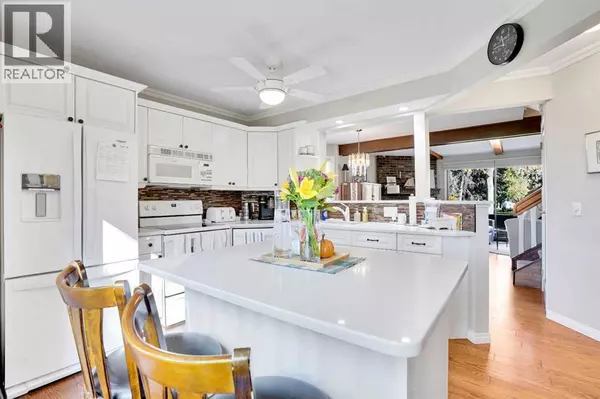 Calgary, AB T2J4Y9,27, 10910 Bonaventure Drive SE