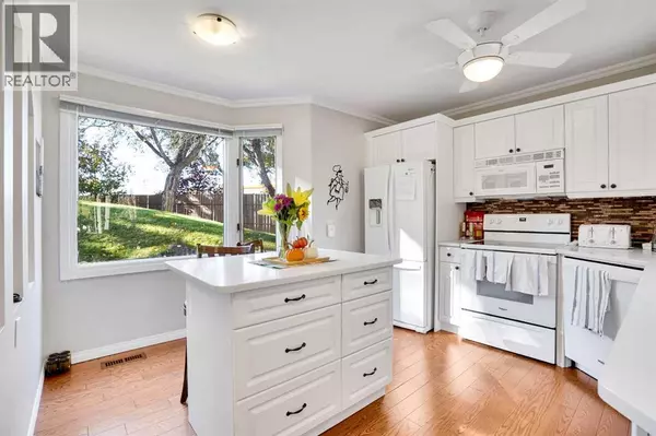 Calgary, AB T2J4Y9,27, 10910 Bonaventure Drive SE