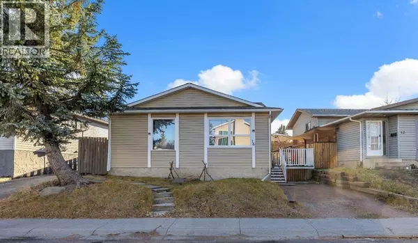 16 Castleglen Crescent NE, Calgary, AB T3J1N3