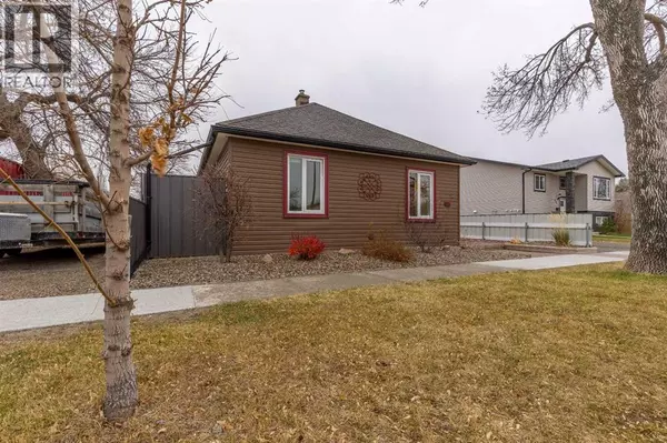 Lethbridge, AB T1H1Y8,915 7 Street N
