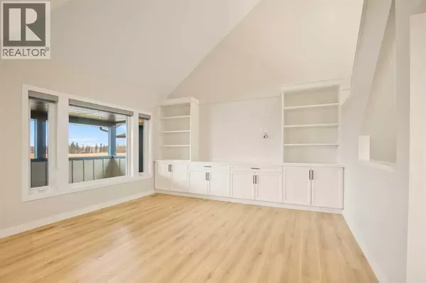 Lacombe, AB T4L0K3,10 Cameron Court