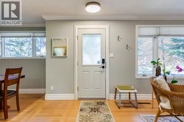 Calgary, AB T2L1T1,3235 Bearspaw Drive NW