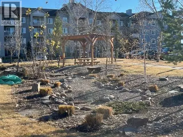 Airdrie, AB T4B2W4,5408A, 604 8 Street SW