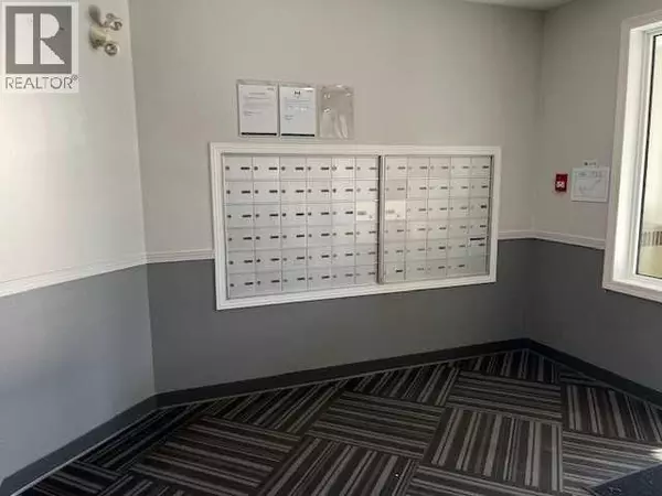 Airdrie, AB T4B2W4,5408A, 604 8 Street SW