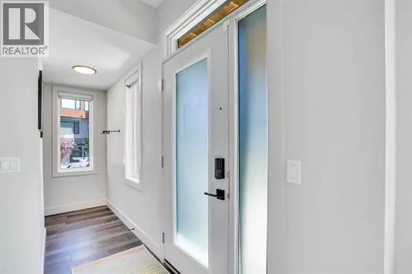 Calgary, AB T3G0G8,19 Royal Elm Green NW