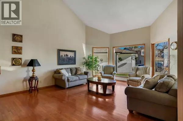 Calgary, AB T2Y1W4,223 Shawnee Mews SW