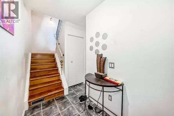 Calgary, AB T1Y4M7,38, 2511 38 Street NE