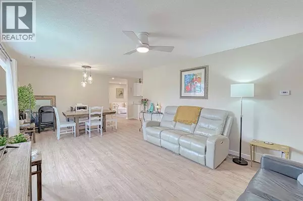 High River, AB T1V1G6,77 2 Street SE