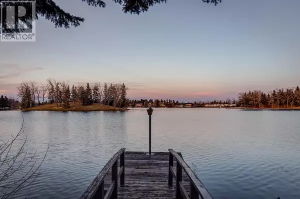 Calgary, AB T2J3A3,540 Lake Moraine Green SE