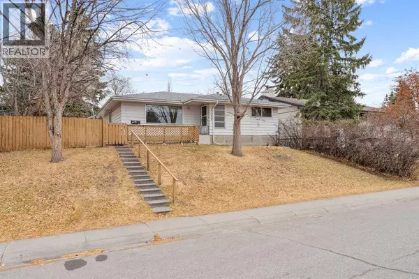 3248 Bearspaw Drive NW, Calgary, AB T2L1T3