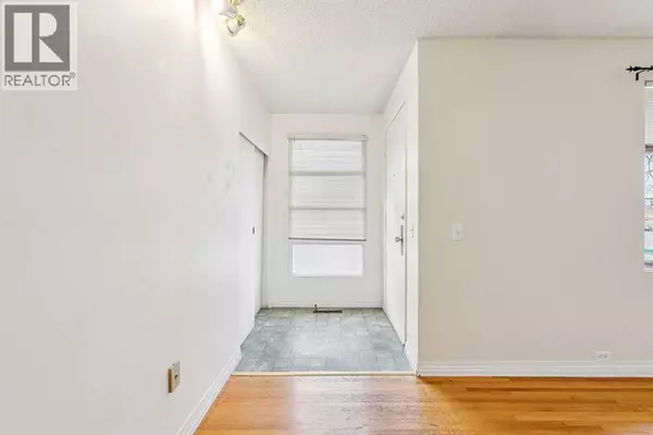 Calgary, AB T2L1T3,3248 Bearspaw Drive NW