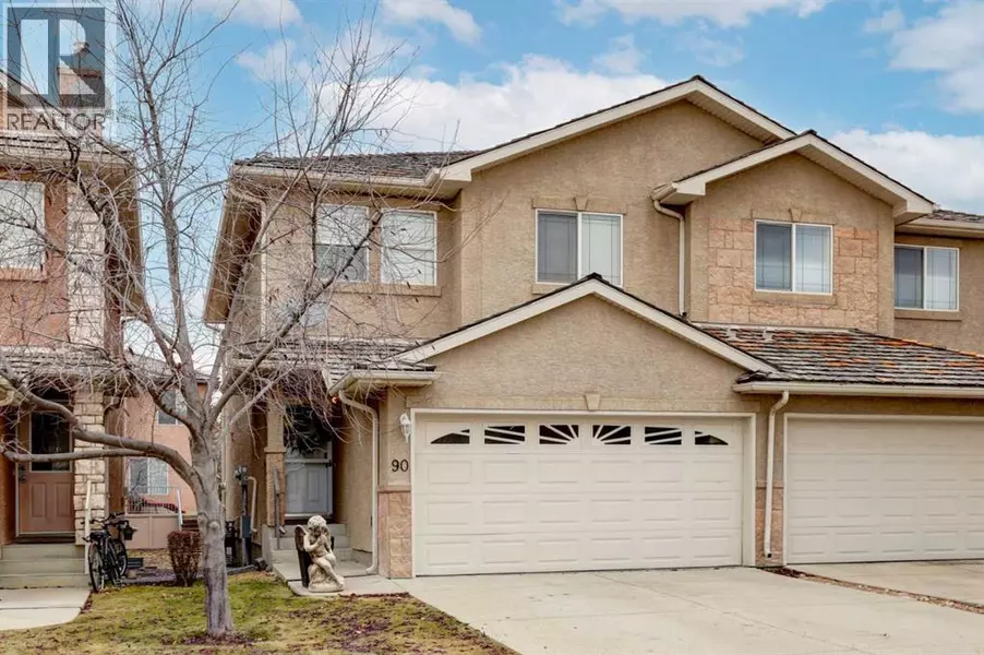 90 Royal Crest Point NW, Calgary, AB T3G5W5