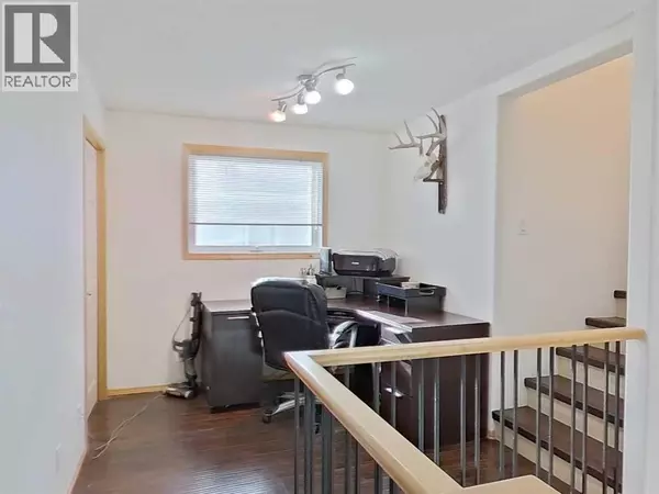 Lethbridge, AB T1K7T4,145 Blackfoot Circle W