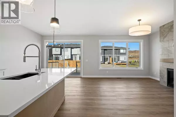 Cochrane, AB T4C3G2,85 Quartz Crescent