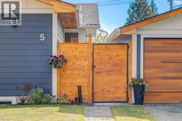 Calgary, AB T2W0S7,5 Sydney Drive SW