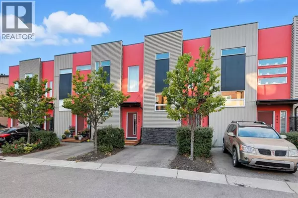 448 Covecreek Circle NE, Calgary, AB T3K0W6