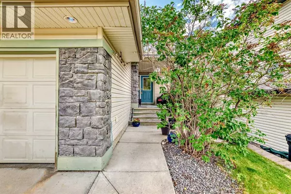 Calgary, AB T3B5Z6,73 Crestmont Drive SW