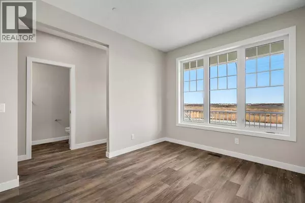 Calgary, AB T3S0T2,487 Hotchkiss Manor SE