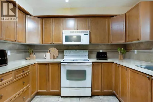 Calgary, AB T1Y7L4,2107, 5200 44 Avenue NE