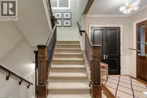 Calgary, AB T3E7A3,40 Mary Dover Drive SW