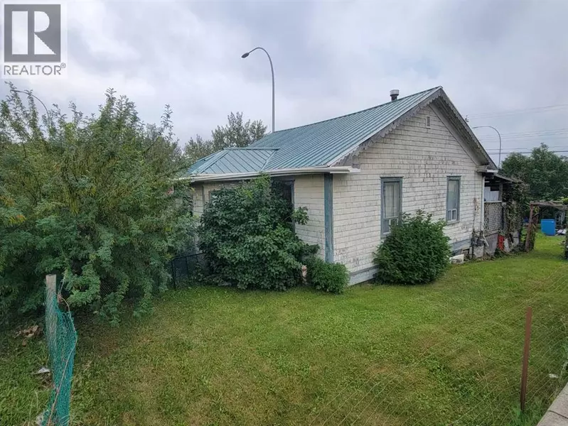 4901 4 Avenue, Edson, AB T7E1C6