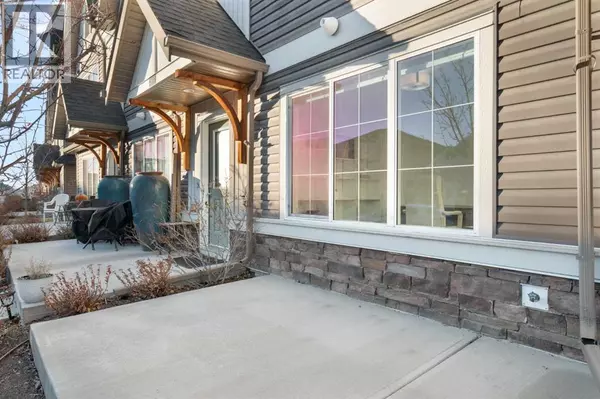 Cochrane, AB T4C2M2,2003, 250 Fireside View