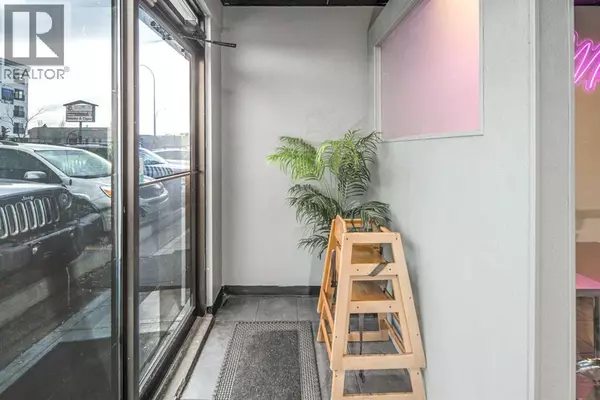 Calgary, AB T2E2T2,2111 Centre Street NW