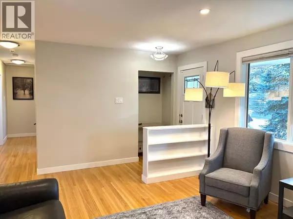 Calgary, AB T3E4L6,124 Glenpatrick Drive SW