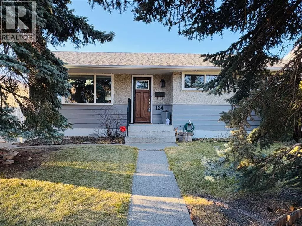 Calgary, AB T3E4L6,124 Glenpatrick Drive SW
