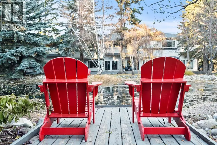 239, 4037 42 Street NW, Calgary, AB T3A2M9