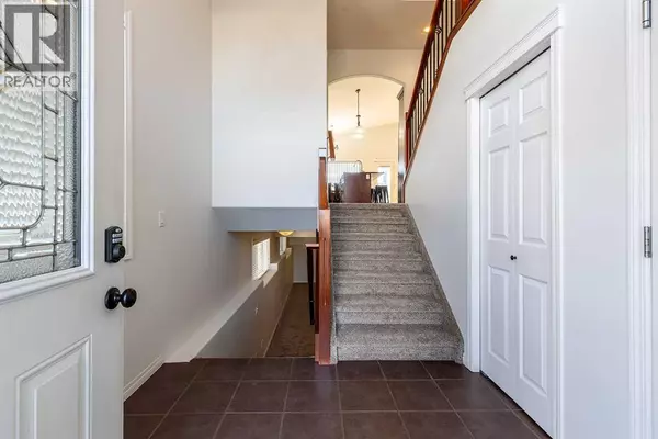 Medicine Hat, AB T1B0G2,331 Stratton Road SE