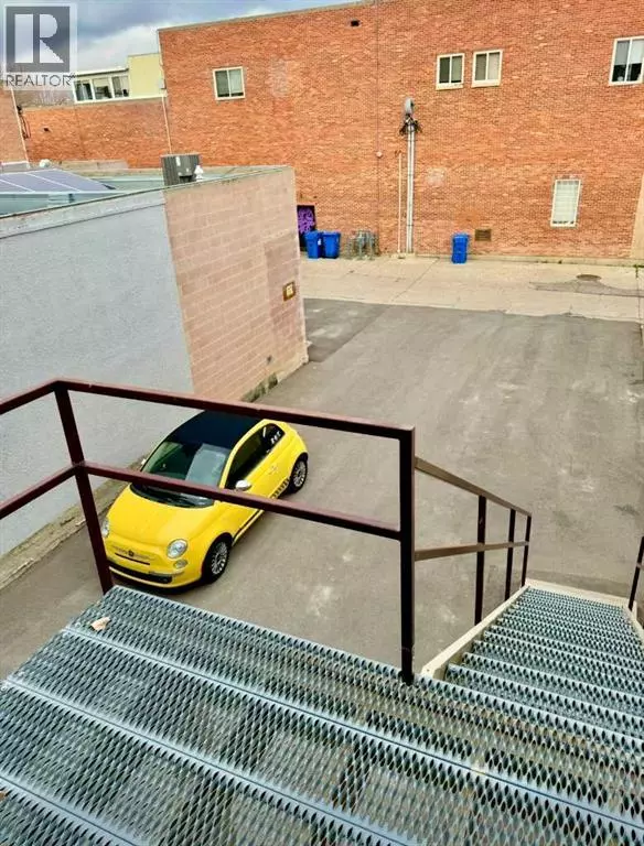 Lethbridge, AB T1J2B6,2H, 409 5th Street S