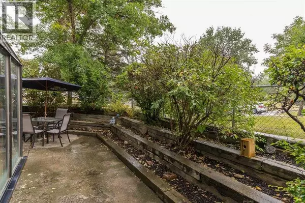 Calgary, AB T3E6V4,102, 59 Glamis Drive SW