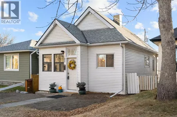 Calgary, AB T2M2P3,207 31 Avenue NW