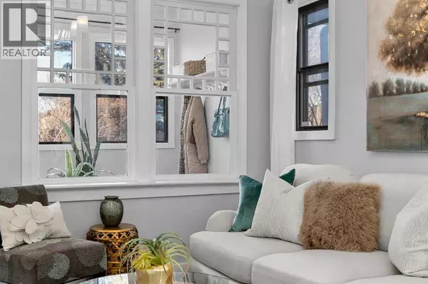 Calgary, AB T2M2P3,207 31 Avenue NW