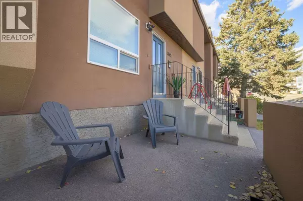 Calgary, AB T2T5S6,2805 16 Street SW