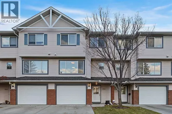 258 Rocky Ridge Court NW, Calgary, AB T3G4S8