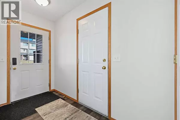 Calgary, AB T3G4S8,258 Rocky Ridge Court NW