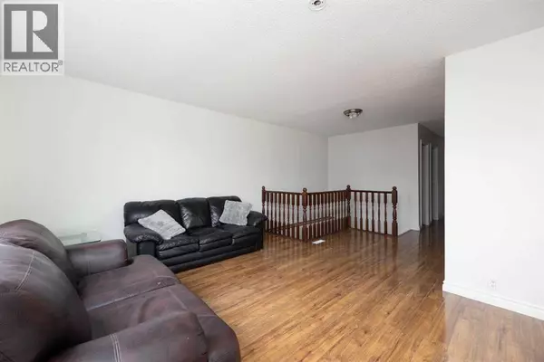 Fort Mcmurray, AB T9H4T4,217 Bird Crescent