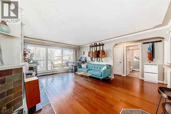 301, 343 4 Avenue NE, Calgary, AB T2E0J4