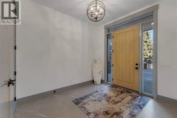 Calgary, AB T2K1K6,30 Roselawn Crescent NW