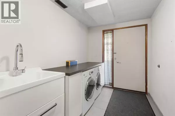 Calgary, AB T3A2B4,9, 5400 Dalhousie Drive