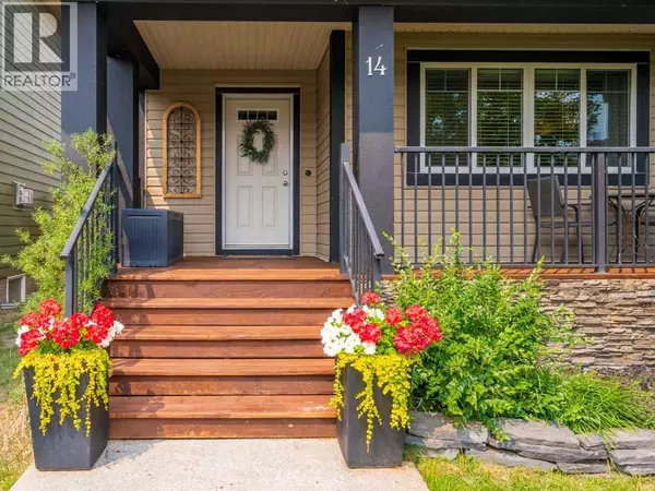 Calgary, AB T2X0N5,14 Walden Road SE