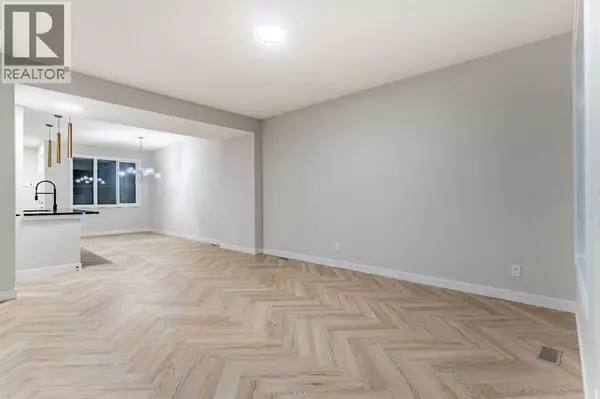 Airdrie, AB T4B5V9,172 Cobblestone Gate SW