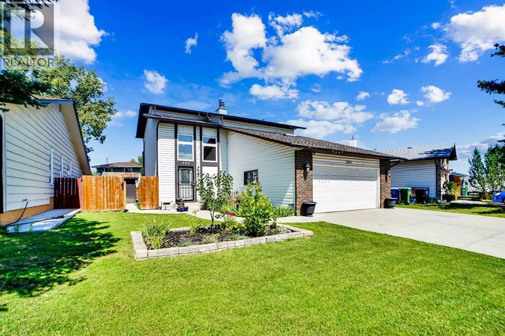 Calgary, AB T3J1K8,103 Castlebury Way NE