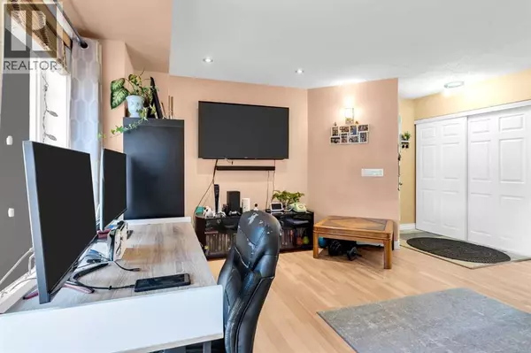 Calgary, AB T3J2V8,43 Martindale Court NE