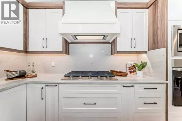 Calgary, AB T2J3C2,959 Lake Arrow Way SE