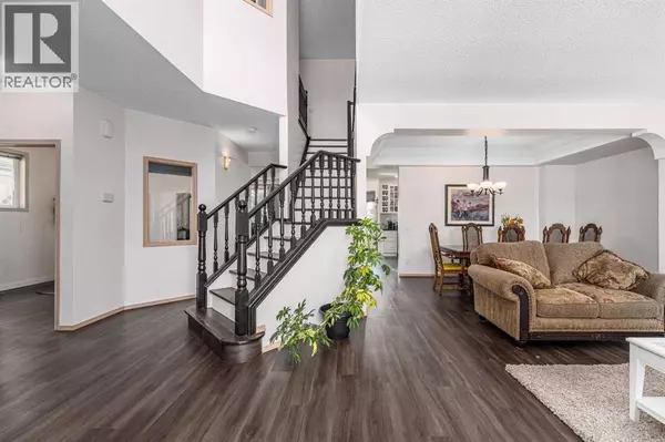 Calgary, AB T3L2B2,648 Scimitar Bay NW