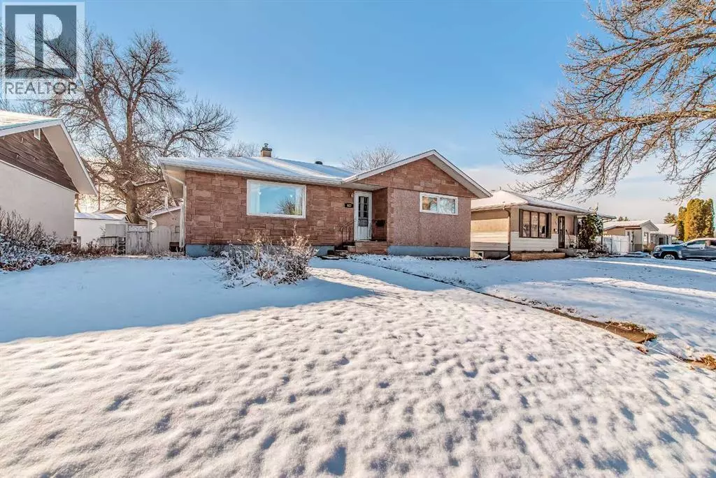 Medicine Hat, AB T1A5V3,627 12 Street NE