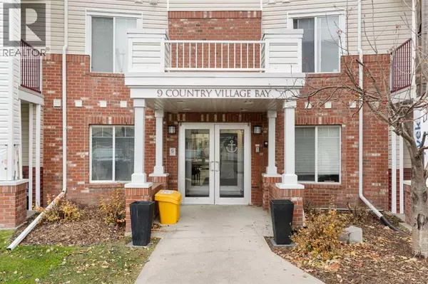 202, 9 Country Village Bay NE, Calgary, AB T3K5J8